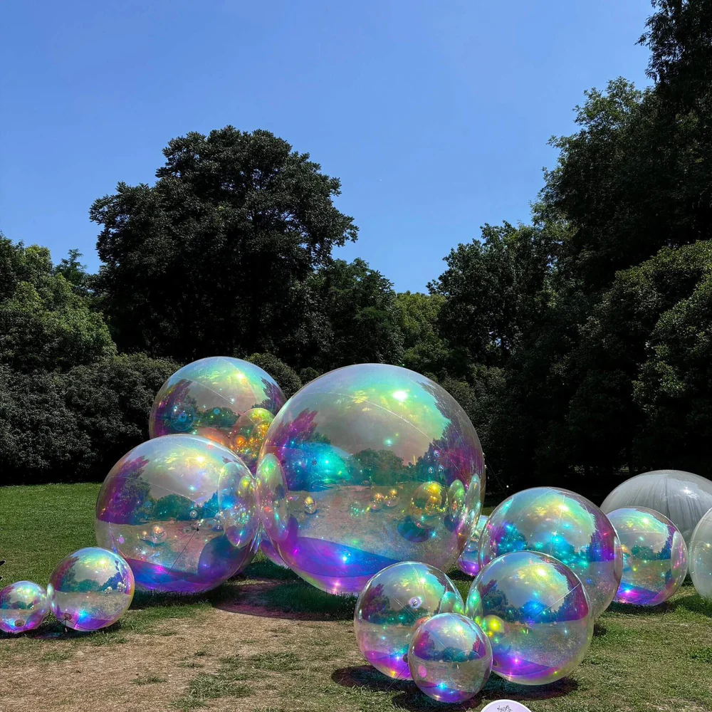 Bundle Sale：Big Shiny Inflatable Ball